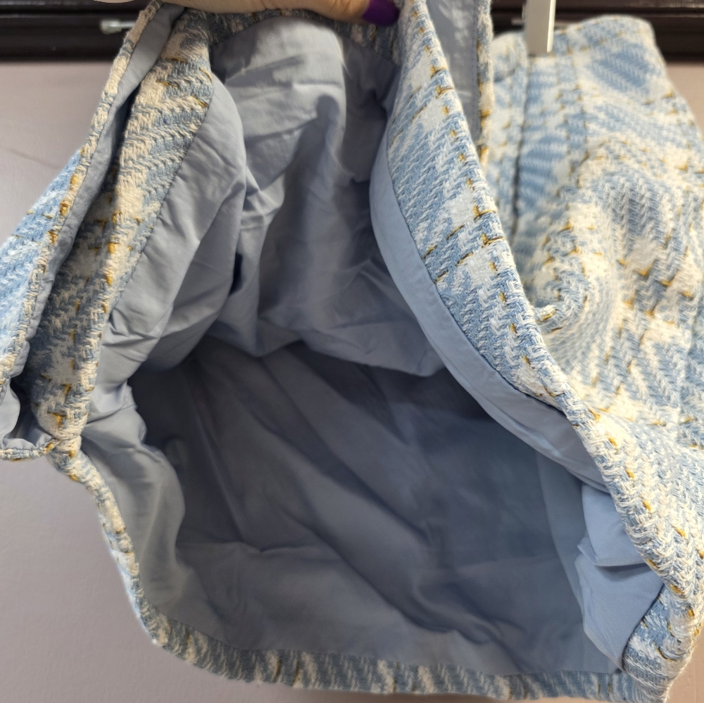 Plaid Blue and Cream Skirt - Picture 6 of 8